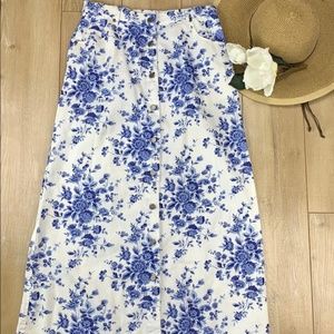 Crazy Horse a Liz Claiborne company floral skirt